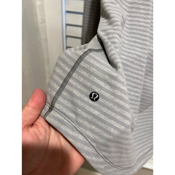 Lululemon 1/4 Zip Pullover -‎ Size XL - Picture 4 of 4